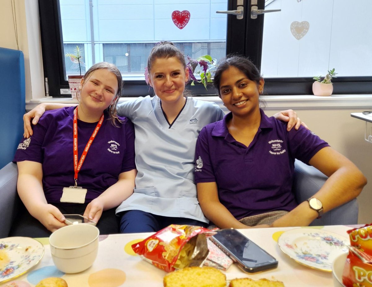 #meaningfulmayvolunteer Jocelyn @WghLothian with Ward Helper Derek in Oncology,  with Diana (Activity Coordinator) & Niroshini with Dementia Week tea party and sing along.  Patients and relatives loved it and 
Staff joined in the Hokey Cokey. @NHS_Lothian