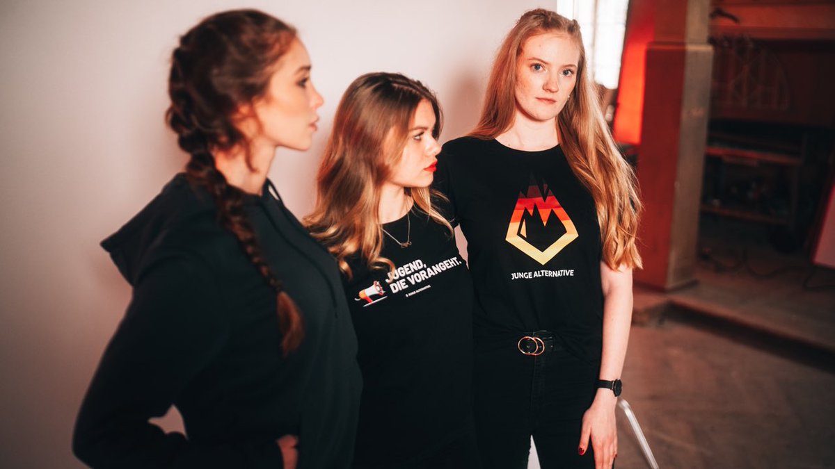 leisten_anna's tweet image. Die Jugend kauft im @PatriaLaden ✌🏻🔥

#Stolzmonat