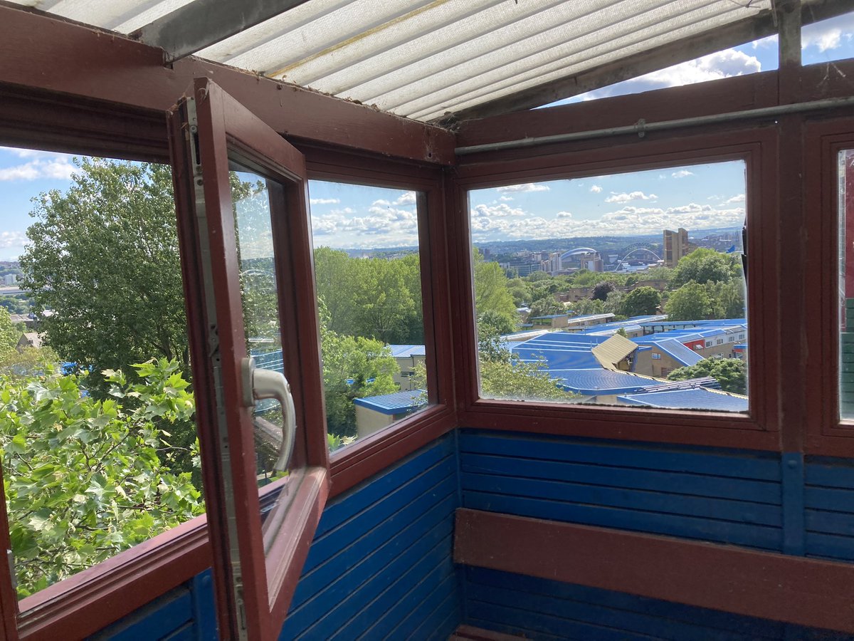 NickHartley's tweet photo. The buildings might need some TLC but the views from the Byker Wall in the cherry blossom dusted May sunshine is pretty special #Byker #Newcastle https://t.co/OLhJY9946v