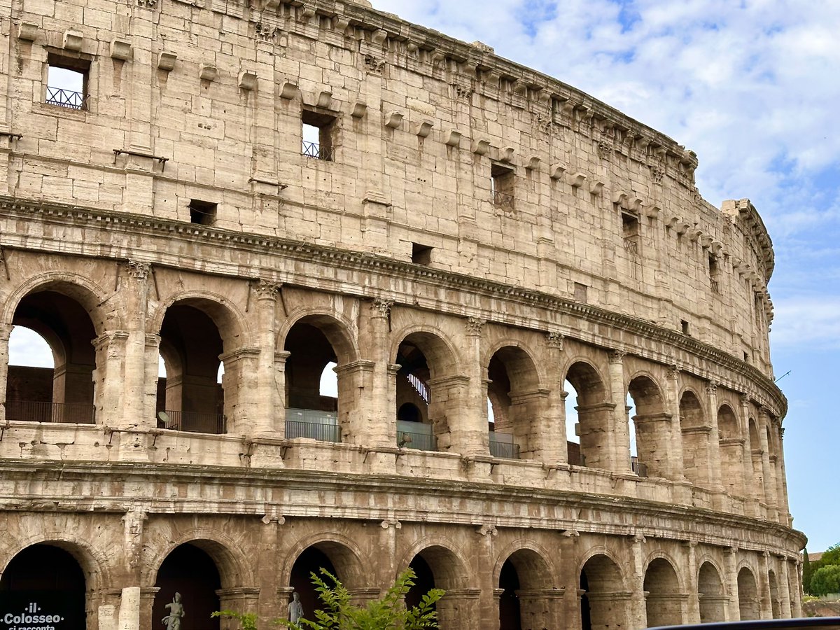 Incredible that after opening day AD 80 this place still draws a crowd. #colosseum #visitrome #visititaly  @UptoneT @AmericanAir #flying #travel