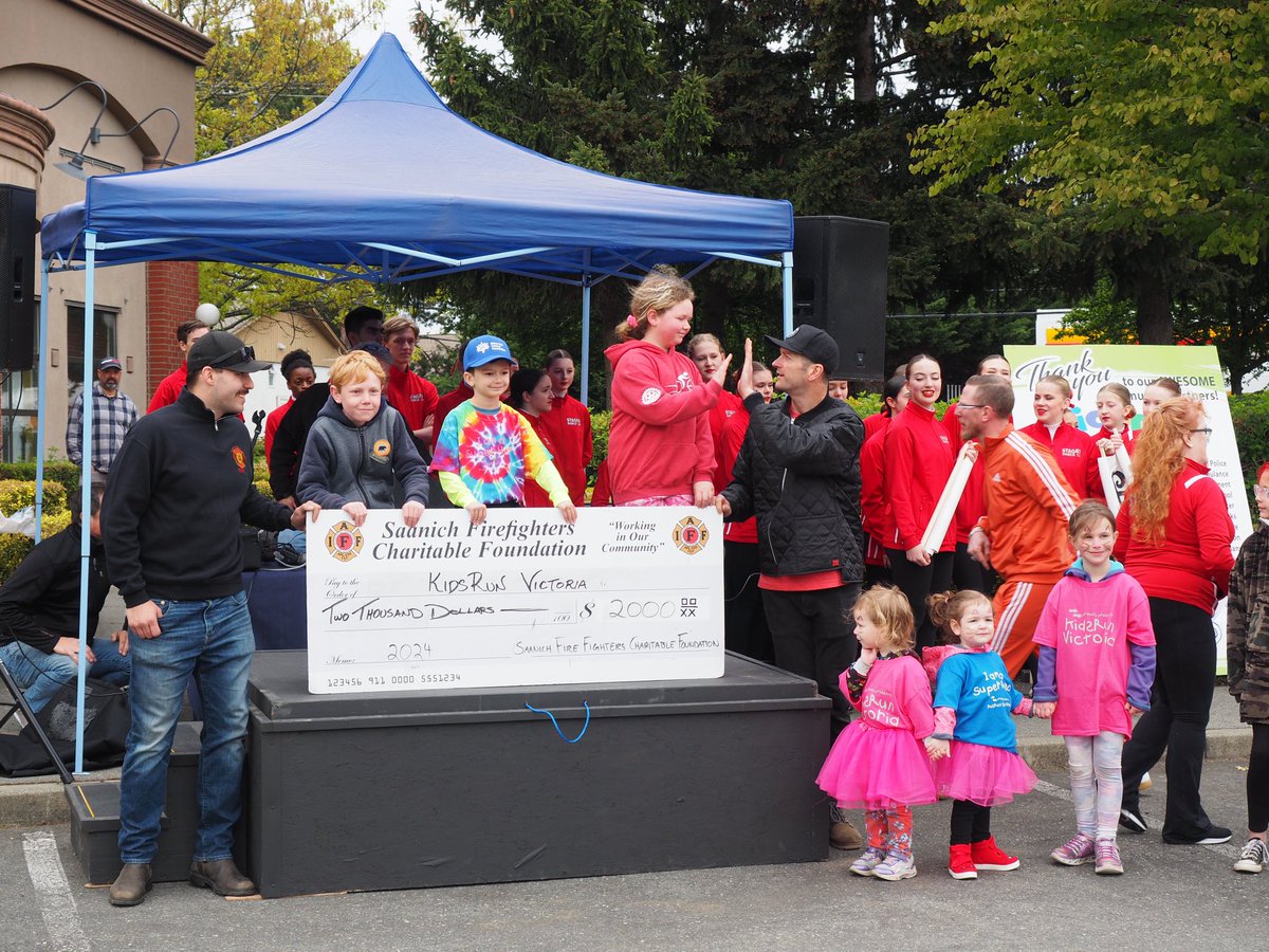 With May nearly coming to an end, we would like to give another big thank you to all the volunteers, participants, and donors that came out to support another year of KidsRun. And another thank you to our amazing photographers for taking these awesome photos!🕊️🩷🩵