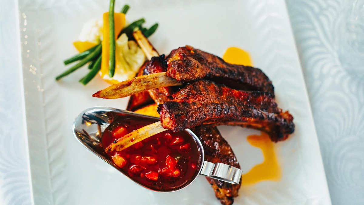 saufah_'s tweet photo. This could be just what you wanted🔥
Join the cocktail of conversations at @la_vermo . “Conversations Over Lunch” blends great food with even better dialogue.
Make your lunch extraordinary.
#ConversationsOverLunch
#CocktailConversations https://t.co/C5efuMou4G