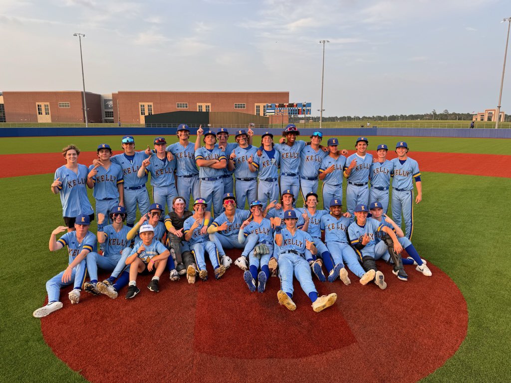 KellyCatholicBaseball tweet media