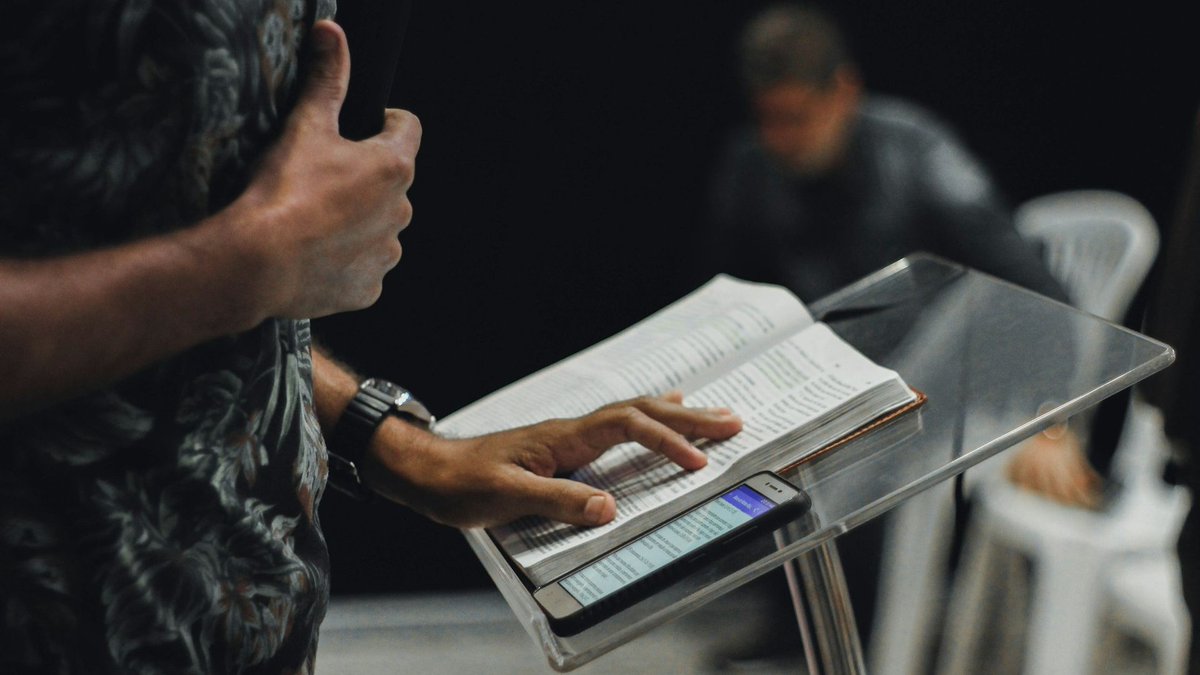 fontespress's tweet photo. Finish up with the final 4 of these 8 principles for preaching from Ryan Boys's How to Preach Apocalyptic
https://t.co/csBfI1Vl70 https://t.co/EAp0gyaKvI