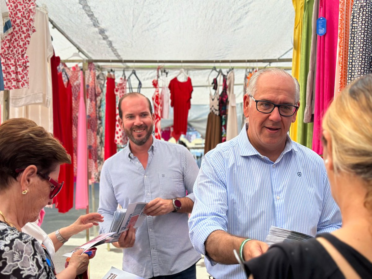 pp_jaen's tweet photo. 🗳️ El #9J votar al @ppopular es apostar por el futuro y los intereses de todos los vecinos de la provincia de #Jaén.

📍Paseo electoral por #Arjona

#TuVotoEsLaRespuesta🇪🇺 🇪🇸
#VotaPP https://t.co/R6dqcIG3lP