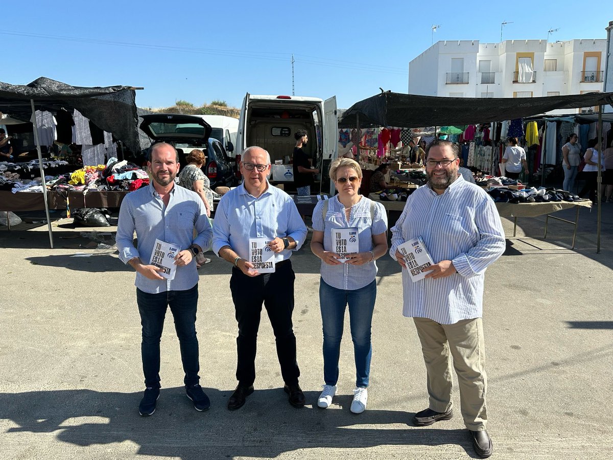 pp_jaen's tweet photo. 🗳️ El #9J votar al @ppopular es apostar por el futuro y los intereses de todos los vecinos de la provincia de #Jaén.

📍Paseo electoral por #Arjona

#TuVotoEsLaRespuesta🇪🇺 🇪🇸
#VotaPP https://t.co/R6dqcIG3lP