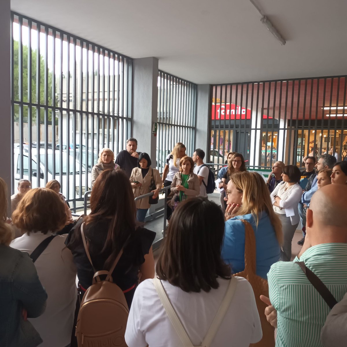 FabioLigonzo's tweet photo. ๐ด๐ข๐ต Assemblea con il lavoratori dei Servizi Sociali e dell'Avvocatura del #ComunediTaranto
โ
๏ธ Problemi logistici
โ
๏ธ Garanzie professionali
โ
๏ธ Qualitร dei servizi resi
โ
๏ธ Sicurezza sul lavoro
La #CislFP sempre disponibile al confronto e propositiva, attende ๐ซต https://t.co/oMdq5IvcVT