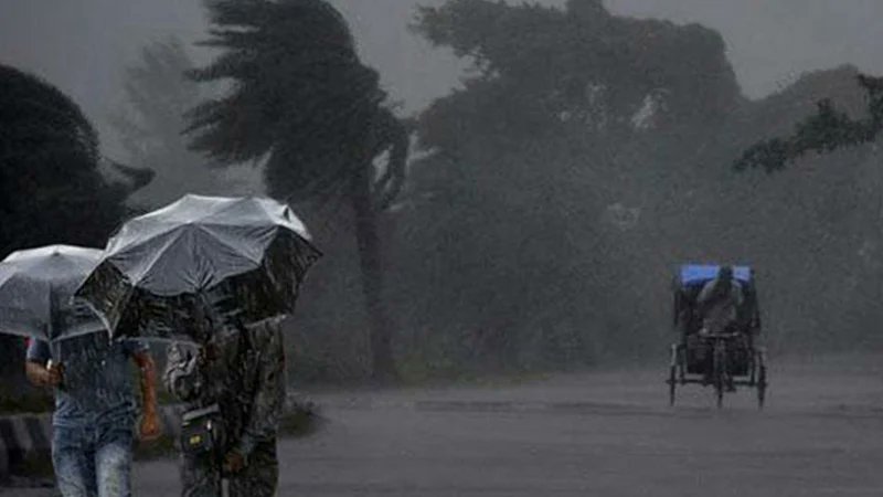 রাত ১টার মধ্যে যেসব জেলায় ৬০ কি.মি. বেগে ঝোড়ো হাওয়াসহ বৃষ্টি হতে পারে