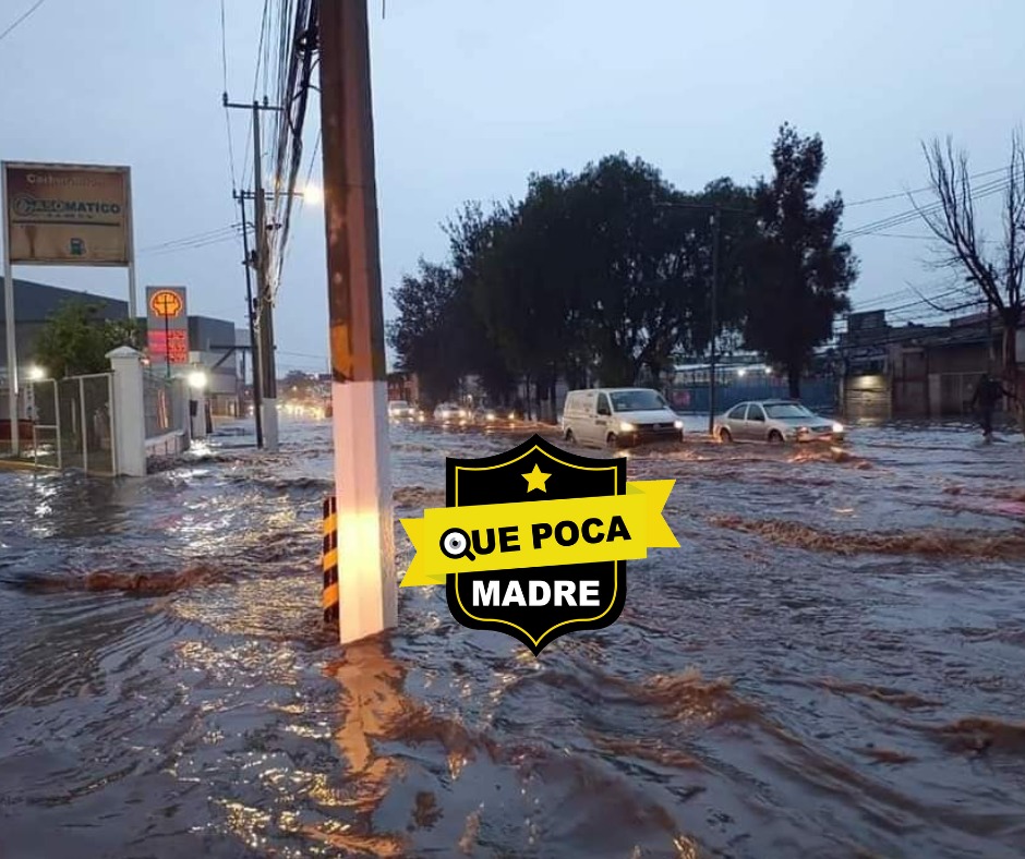 ‼#ReporteCiudadano‼
🌧🆘🚨 | #Coacalco BAJO EL AGUA... FUERTES LLUVIAS DEJAN INUNDACIONES

Habitantes de Coacalco, @Edomex, reportan que se registra una #inundación considerable, sobre la Av. López Portillo, a la altura de Cartagena. ⚠Extreme precauciones y de preferencia tome