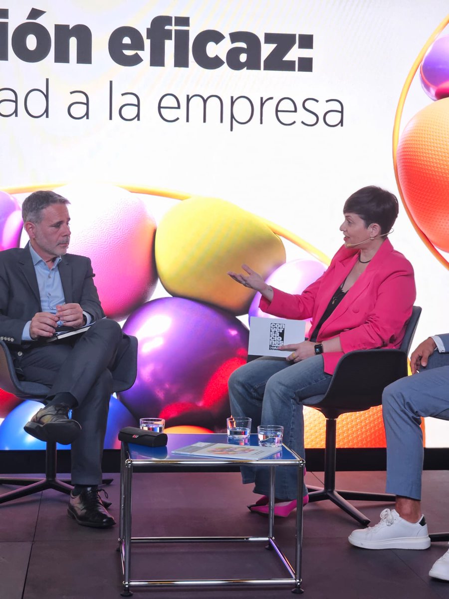 Vanesa Nieto Growth Director &amp; Business Manager Partner en Arena Media part of Havas Media Network <a href="/Havas_ES/">Havas España</a> <a href="/HavasMediaGroup/">Havas Media Group</a> durante su presentación donde nos habla sobre la importancia de la empatía para realizar una comunicación eficaz. #conversacionesHarvardDeusto