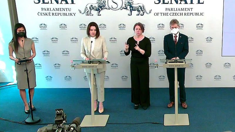 I send my condolences to the loved ones & colleagues of Naďa Hynková Dingová. She accompanied me as a sign language interpreter at my first press conference in 🇨🇿. I am deeply saddened by her passing after a long illness.