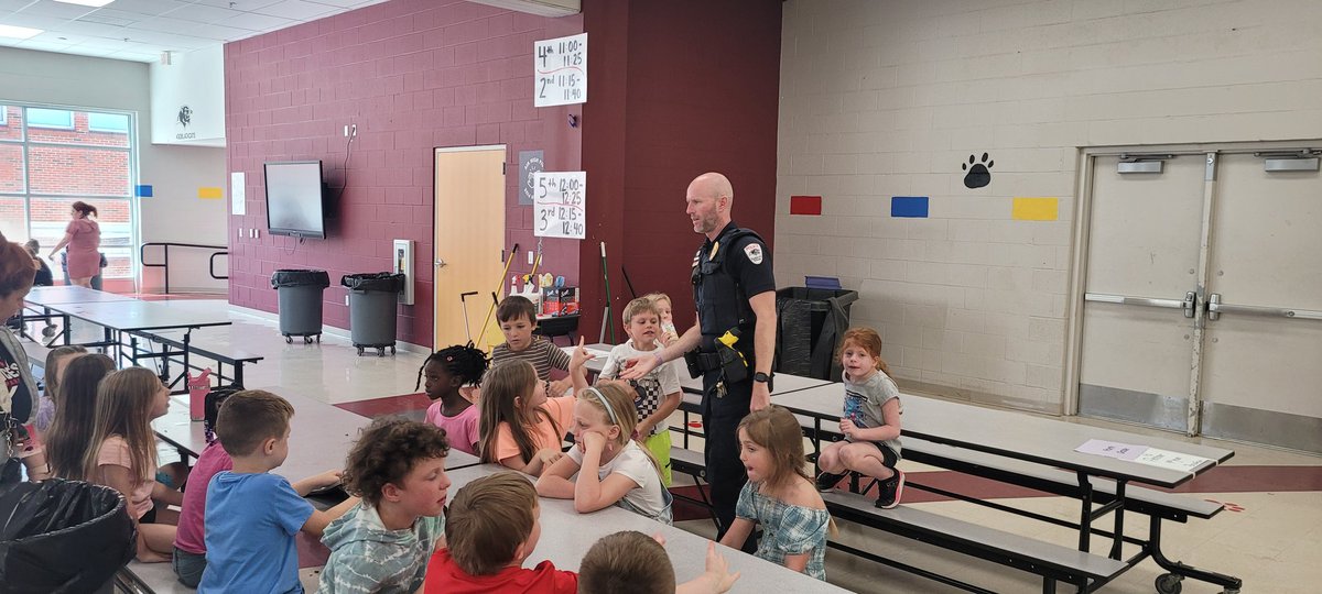 Watching Officer Tavener walk into Pevely Elementary school is like the kid's favorite sports/music/actor just walked in. You hear Officer Brad, Officer Brad!!! High Fives everywhere. @DrClintFreeman @BlackcatMatt @MsKatieDunlap