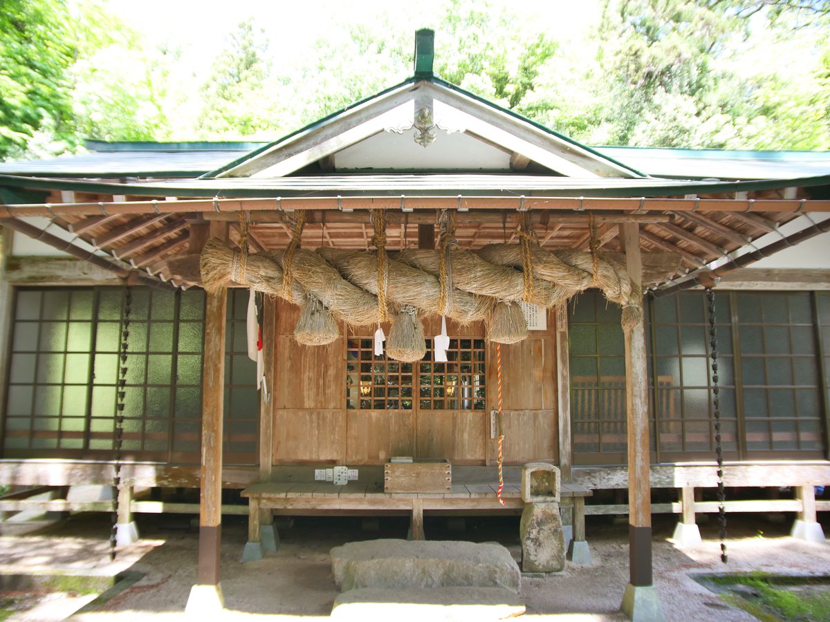 Keizo_Studio's tweet photo. 島根県仁多郡奥出雲町佐白に鎮座している伊賀武神社。
御祭神は五十猛命、和歌山で祖父が林業をしていたのでご縁を感じました。
緑豊かな土地で心地よい風が吹いていました。 https://t.co/7NVSMN1Snw