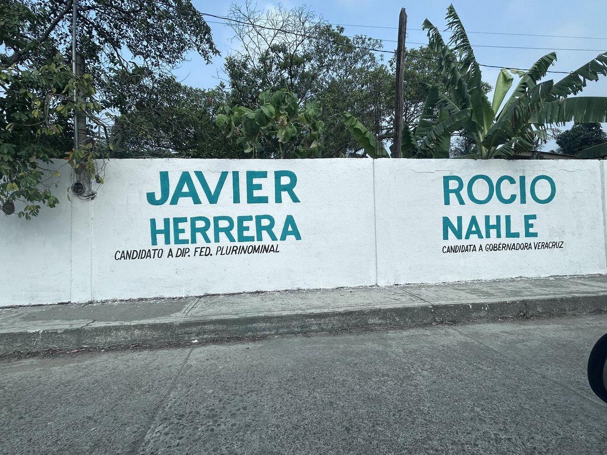 ¡En Nopaltepec ya decidió la gente!

En la recta final de esta campaña, recuerda votar #5De5 en favor del partido verde. 

Con este entusiasmo tu cuna y tierra te respalda, @JavierHerreraMx. ¡Vamos verde!🦜💚