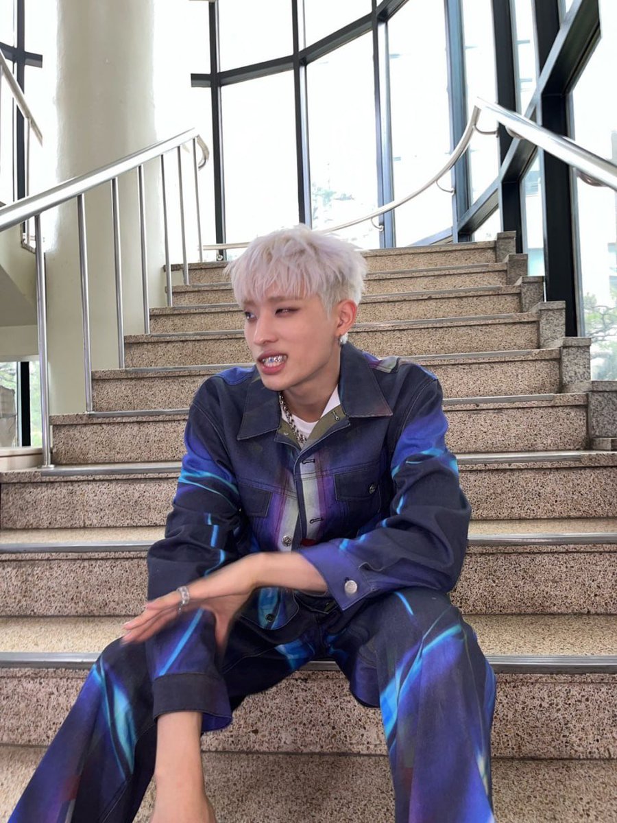 beasthekiha's tweet photo. +(๐) ๐ฏ๐ฆ๐ธ ๐ฎ๐ฉ๐๐๐ญ๐ ๐๐ซ๐จ๐ฆ ๐๐ก๐ข๐ค,
viciado em ser estiloso รฉ pai, fazer oq ๐ฅถ indo ali rapidinho (knock dar uns pinote) #BYLGRAM https://t.co/lsNX8fPXGe