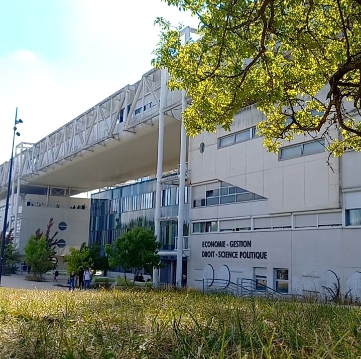 FrancTips's tweet photo. 3. Licence 

Aunque el ciclo académico para la Licence aún está terminando (se están presentando trabajos finales y examenes). Estos estudiantes también presentaron candidaturas en marzo para empezar su master en la rentree 2024. 

Es decir, que sus resultados serán en junio. https://t.co/SAfXcEESPs