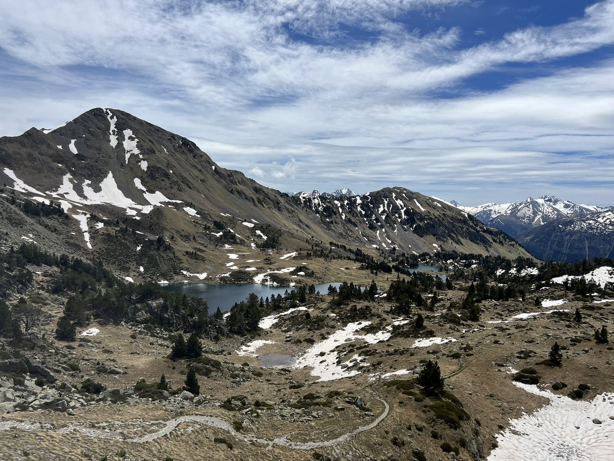 corinne_crabe's tweet photo. Le massif du #neouvielle en cette fin mai. Entre névés et lacs turquoises. Encore de la neige à partir de 2200 m. Les refuges d’#Oredon et de #bastan ouverts #reservenationale #aurelouron #pyrenees @Meteo_Pyrenees https://t.co/sINIkJwy0T