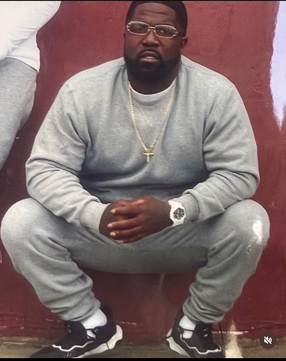 qua_bellamy's tweet photo. Free the wave!! Back at full strength in a min!! #InTheBunchWeTrust https://t.co/KEyTYXjTVJ