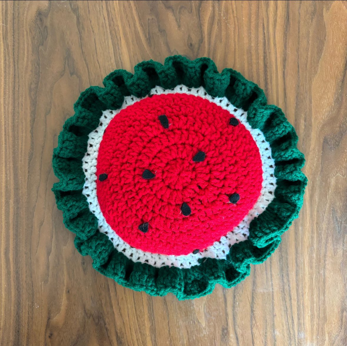 my irl bestie is a crochet queen &amp; is making watermelon hats with proceeds going to a palestinian family’s gfm!! they are so cute, pls check her out 🤍

etsy.com/listing/172493…