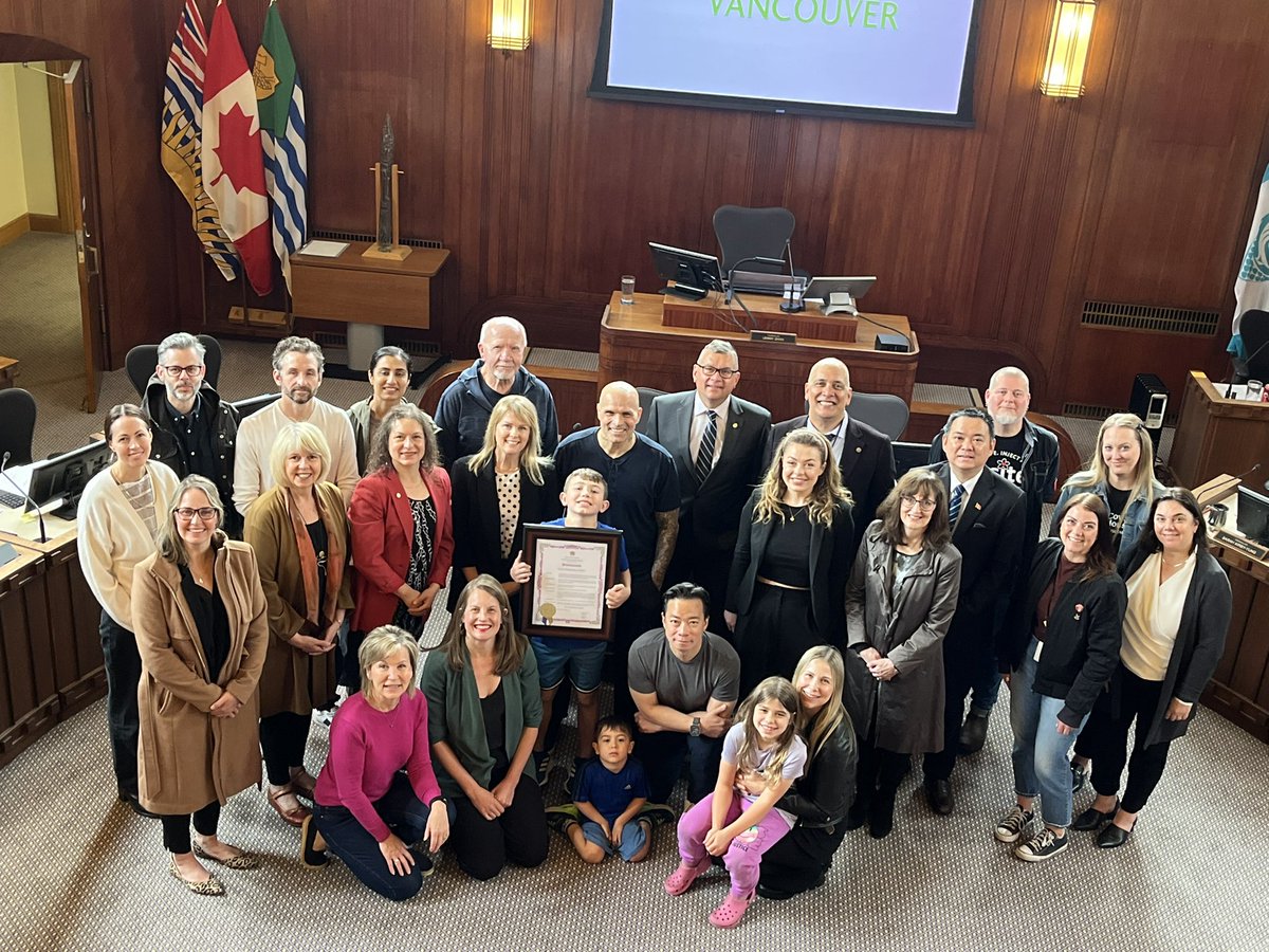 Proud to have an everyday hero in our chamber today as we proclaimed Guy Felicella Day in the City of Vancouver. @guyfelicella , you're an inspiration not only for those fighting addiction, but for everyone in our city, province, and beyond. Thank you for your incredible work -