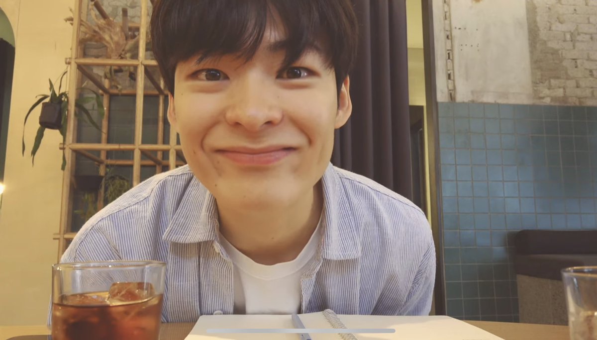 kdramagod's tweet photo. song geonhee is so boyfriend coded 😣 I AM WEAK for his smile https://t.co/Vzi3m8Xj9V