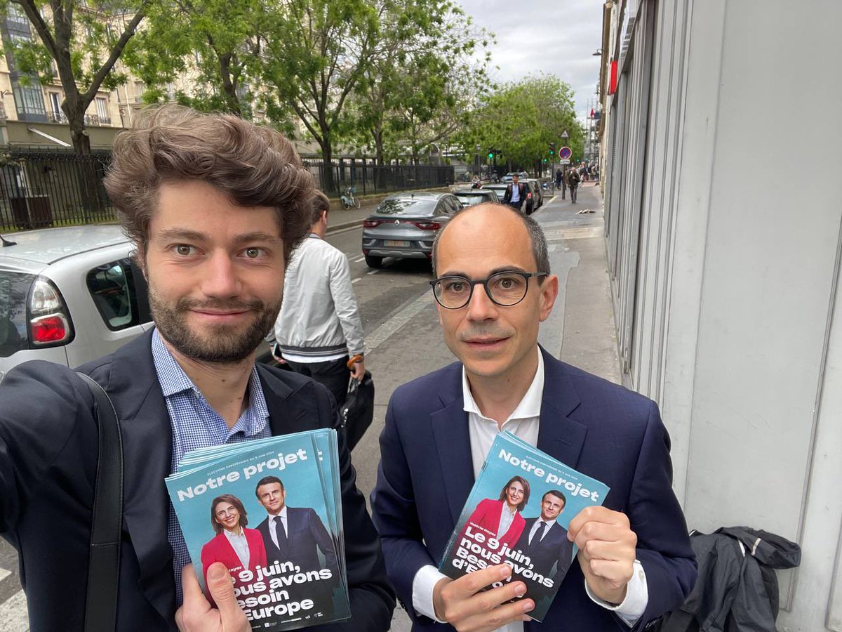 A vos côtés cette semaine, avec @AmauryHoymans et @EricCyberRenew devant les écoles Pereire, Laugier et Fourcroy pour vous présenter le programme de @ValerieHayer !

Le 9 juin, nous avons un tour pour montrer notre besoin @BesoindEurope 🇪🇺🇪🇺🇪🇺