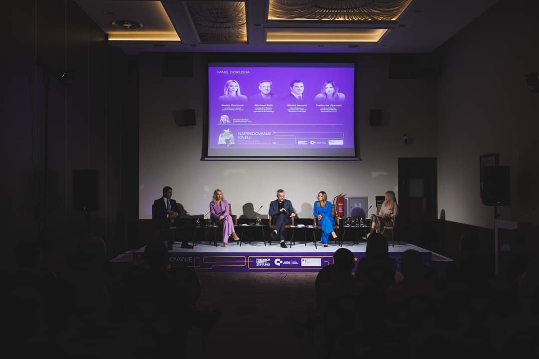 FES Beograd tweet media