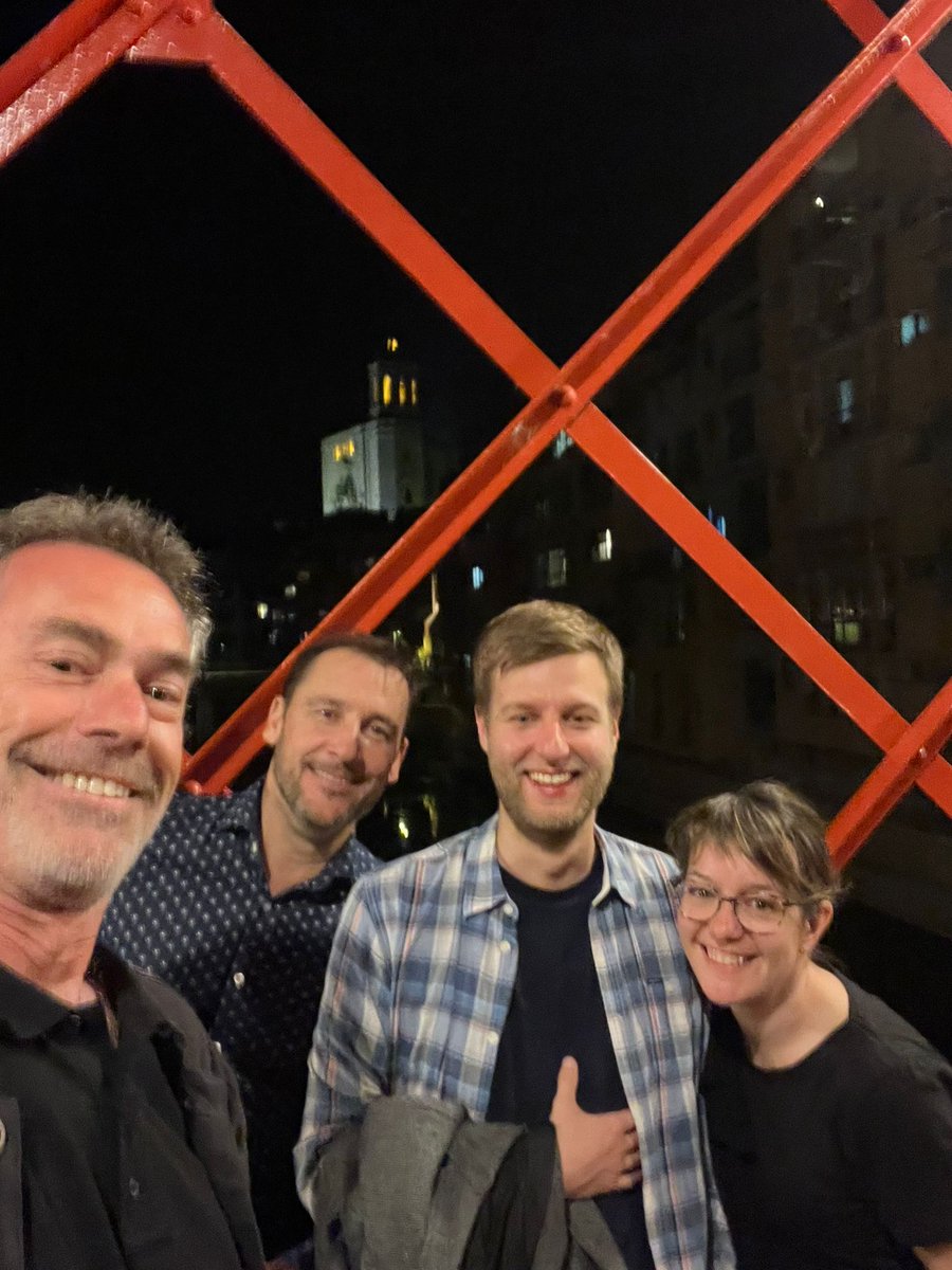 quim_comas's tweet photo. Temps per descobrir interessos de recerca comuns en aigua regenerada i també temps per descobrir la ciutat ;-)!  #COSOYPA @cretus_usc @SergioVilaTojo #CristinaGómezRomán @LEQUIA_UdG https://t.co/5xTaOPqfha