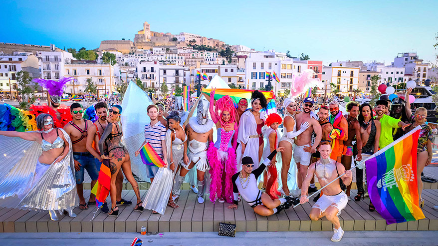 🏳️‍🌈 #Ibiza is celebrating diversity for another year. The #GayPride2024 will be a meeting place for tolerance with a wonderful programme of concerts, parades and marches, screenings and talks.👌 tinyurl.com/5x4uwhm2 👈 #VisitSpain #SpainEvents @BalearicTour @ibiza_travel