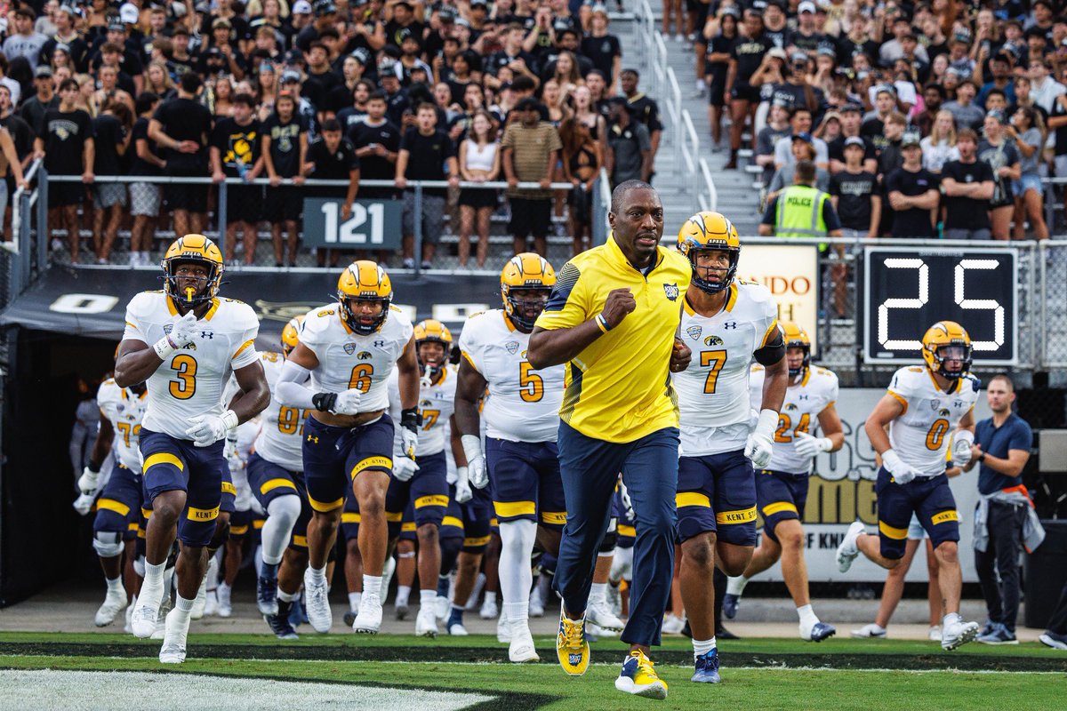 After an great talk with @Coach_CJRobbins I am blessed to receive an offer from Kent State University @tv2p @CoachScottFB @MacCorleone74 @kjfitness2