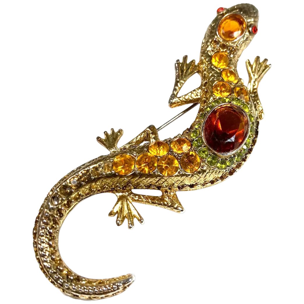 Dimensional Large Citrine Green Rhinestone Textured Goldtone Metal Lizard Statement Brooch #rubylane #vintage #retro #brooch #FunFigurals #lizard #vintagejewelry #giftideas #jewelryaddict #vintagebeginshere #fashionista #diva #glam #Summer2024 rubylane.com/item/136230-E1…