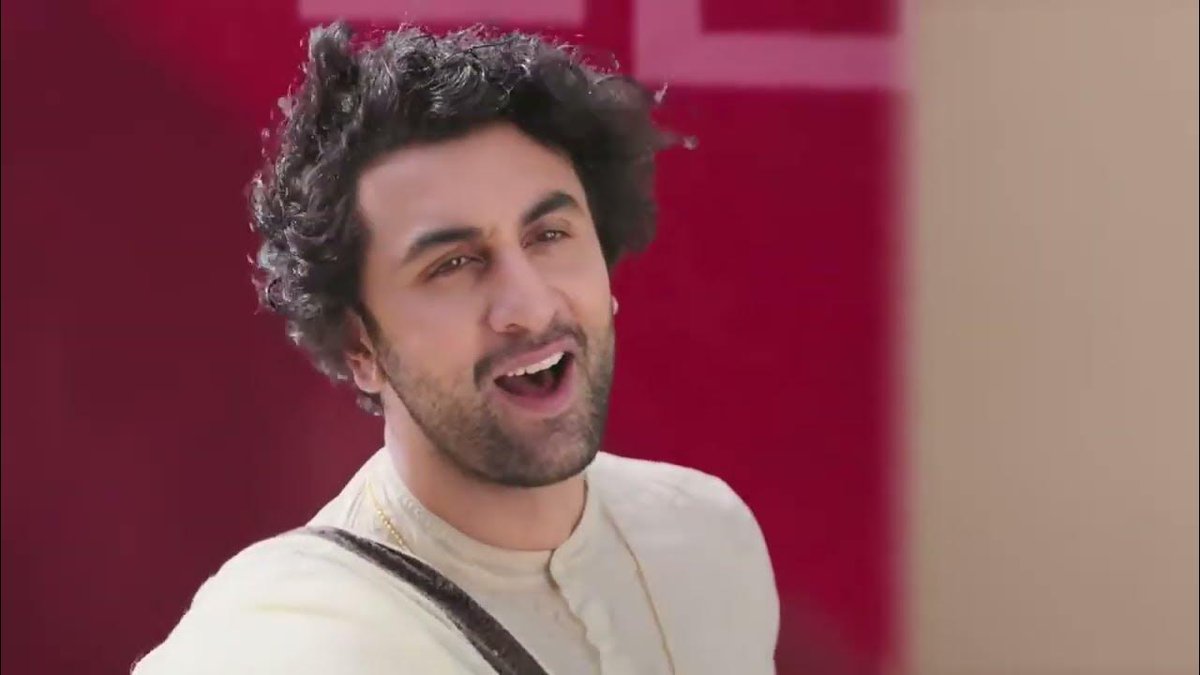 Anurag Basu is going to start shooting for #KishoreKumar biopic from 2025 end..
Bira has already teased us with a few Kishore-esque looks..
If Basu da can manage to encapsulate even the 50% of Kishore da's eccentric life in his script, Be ready for the storm
#RanbirKapoor