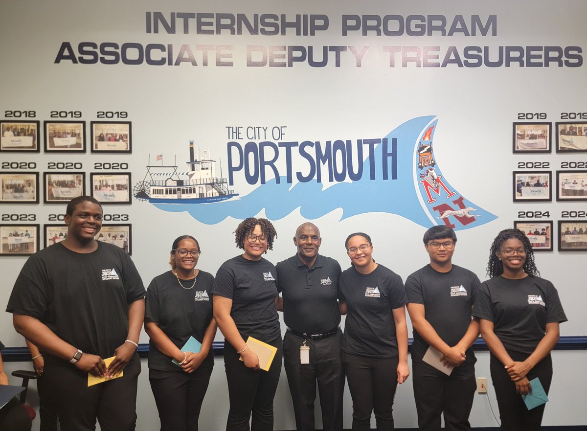Congratulations to the 2024 City Treasurer Student Interns! It was an honor to hear about all your wonderful accomplishments this year! We can't wait to see what your future will hold! #PPSShines #CaPPSandGowns @PortsVASchools @ebracyPPS