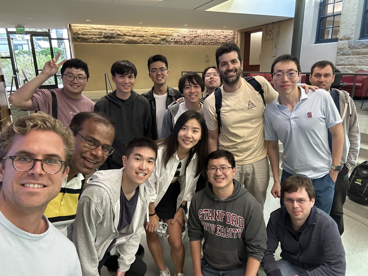 nickwh8te's tweet photo. Modular-pilled a bunch of @Stanford students yesterday https://t.co/PFMufLU8Pw