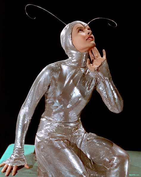 We're pleased to announce the acquisition of one of the most iconic KH costumes-the metallic moth dress from Christopher Strong. Only the top half remains but this one-of-a-kind piece is still incredibly impressive!
#katharinehepburnmuseum #KatharineHepburn #walterplunkett