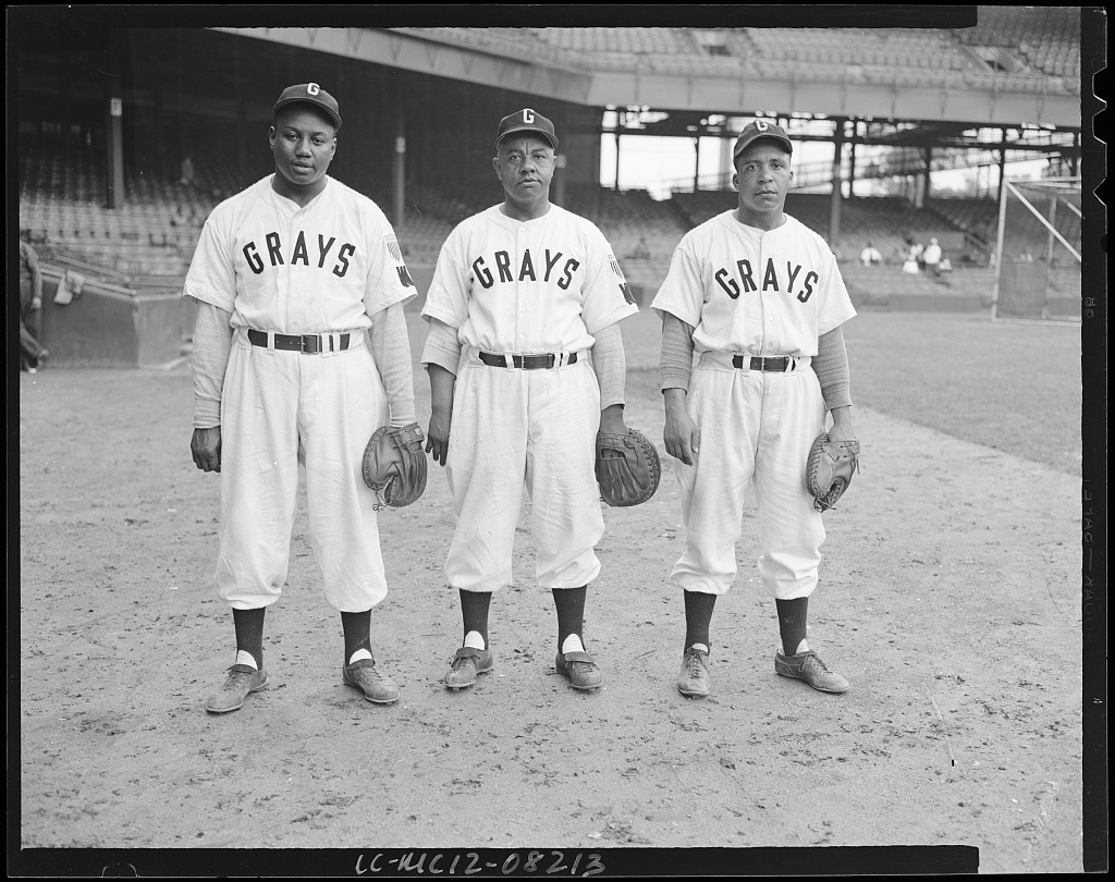 After a multi-year research effort, <a href="/MLB/">MLB</a> has incorporated records from the Negro Leagues (1920-1948) into the official record book. ⚾

Catcher Josh Gibson (pictured, left) is the new holder of some long-standing records, including some formerly held by Ty Cobb &amp; Babe Ruth. 🧵
