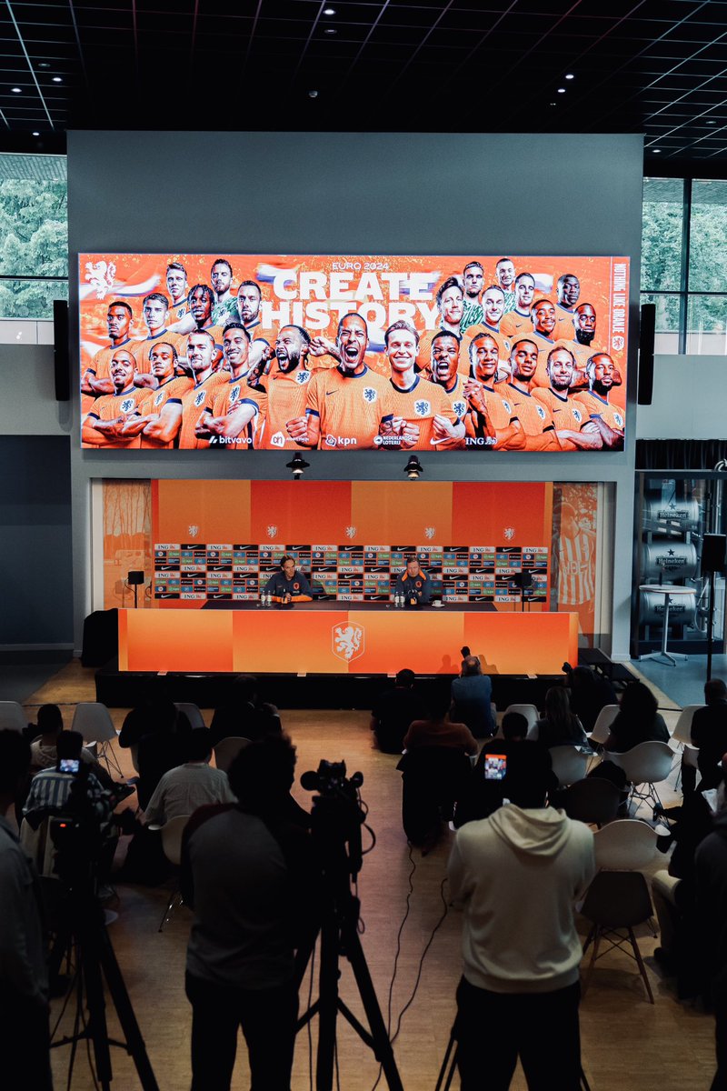 🇳🇱💬

#NothingLikeOranje #CreateHistory