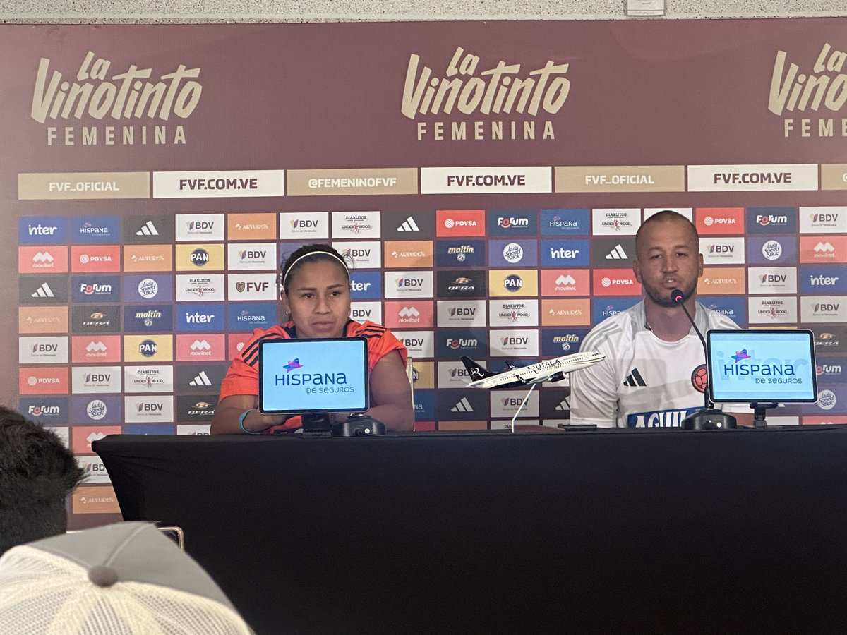Leicy Santos y Angelo Marsiglia de la selección Colombia atienden a la prensa. 

Marsiglia: “Creo que Venezuela merecía mucho más en la pasada Copa América. Tienen una gran selección. Aquí venimos con el ojo puesto en la preparación para los JJOO”.