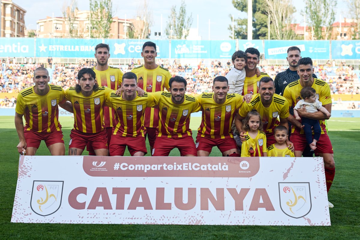 🟡🔴 La nostra 𝗦𝗲𝗹𝗲𝗰𝗰𝗶𝗼́, la nostra 𝐋𝐥𝐞𝐧𝐠𝐮𝐚

⚽️ Units pel català❗️

👅 L'esport treu la llengua, #ComparteixElCatalà 

#CatalunyaPanamà