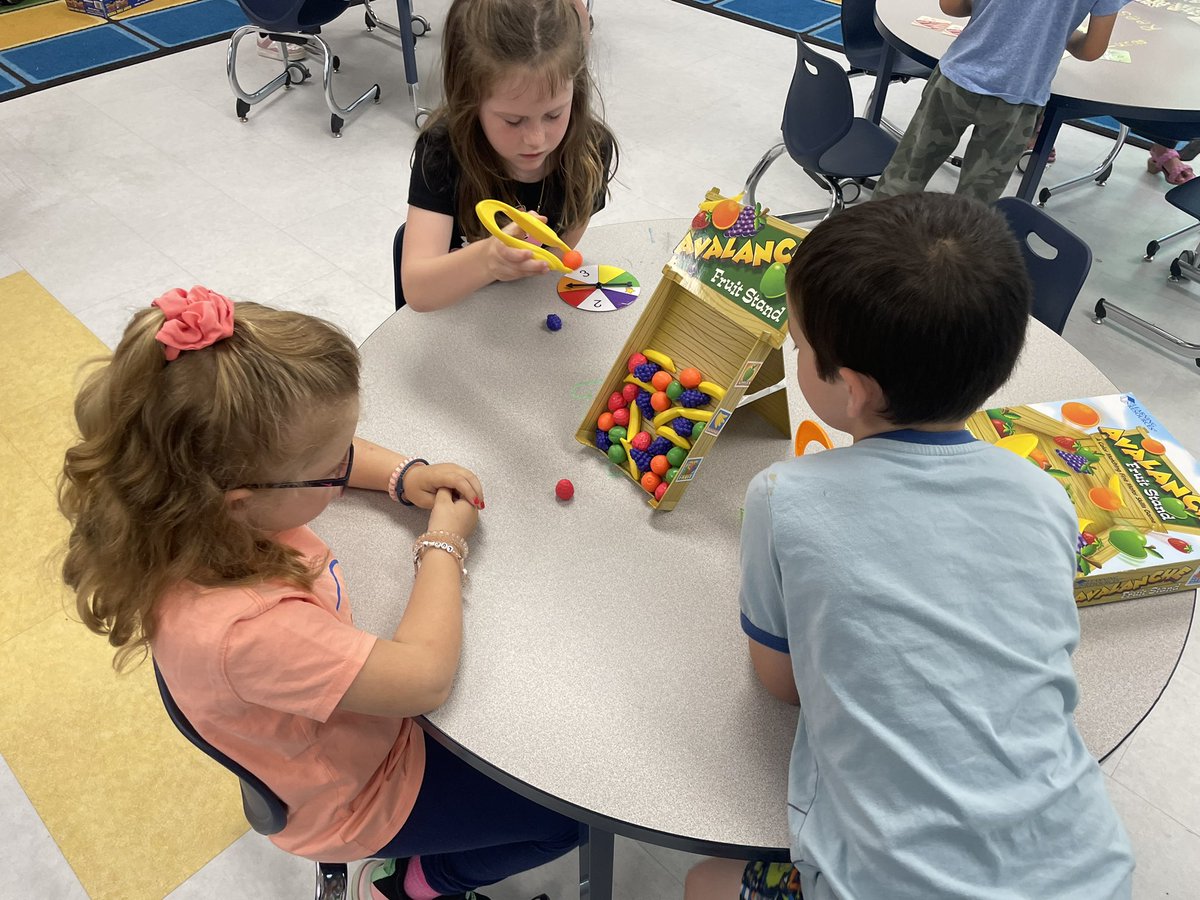 Whitney Zinn tweet media