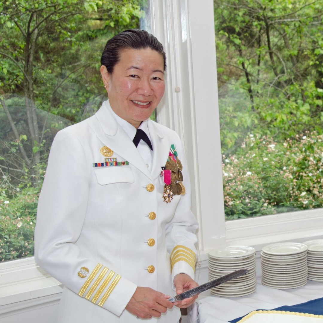 🚨Captain Ann K. Minami🚨
Captain Ann Minami, a military judge, from Seattle, joined the Navy JAG program after law school. Serving as a staff judge advocate and commanding officer, she later became a military judge. 
.
.
#APIHeritageMonth #thecommissaryshopper #commissaryshopper