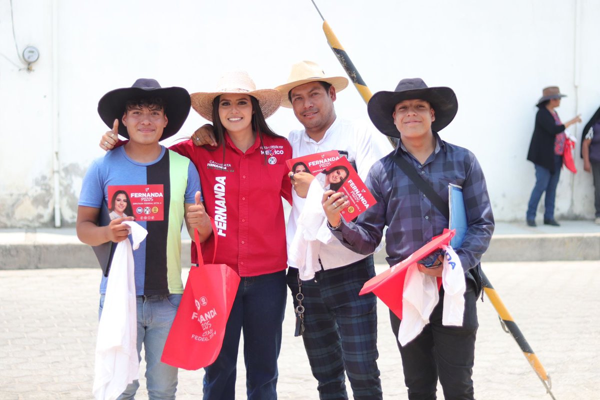 Recta final y me siento más agradecida que nunca con la gente que me ha mostrado todo su apoyo.En la comunidad de Payuca en el municipio de #Cuyoaco ya se siente la victoria del distrito 04 y de todo el estado con mi amigo <a href="/NestorCamarillo/">Néstor Camarillo</a> próximo senador. #ConFuerzaYCorazónLibre