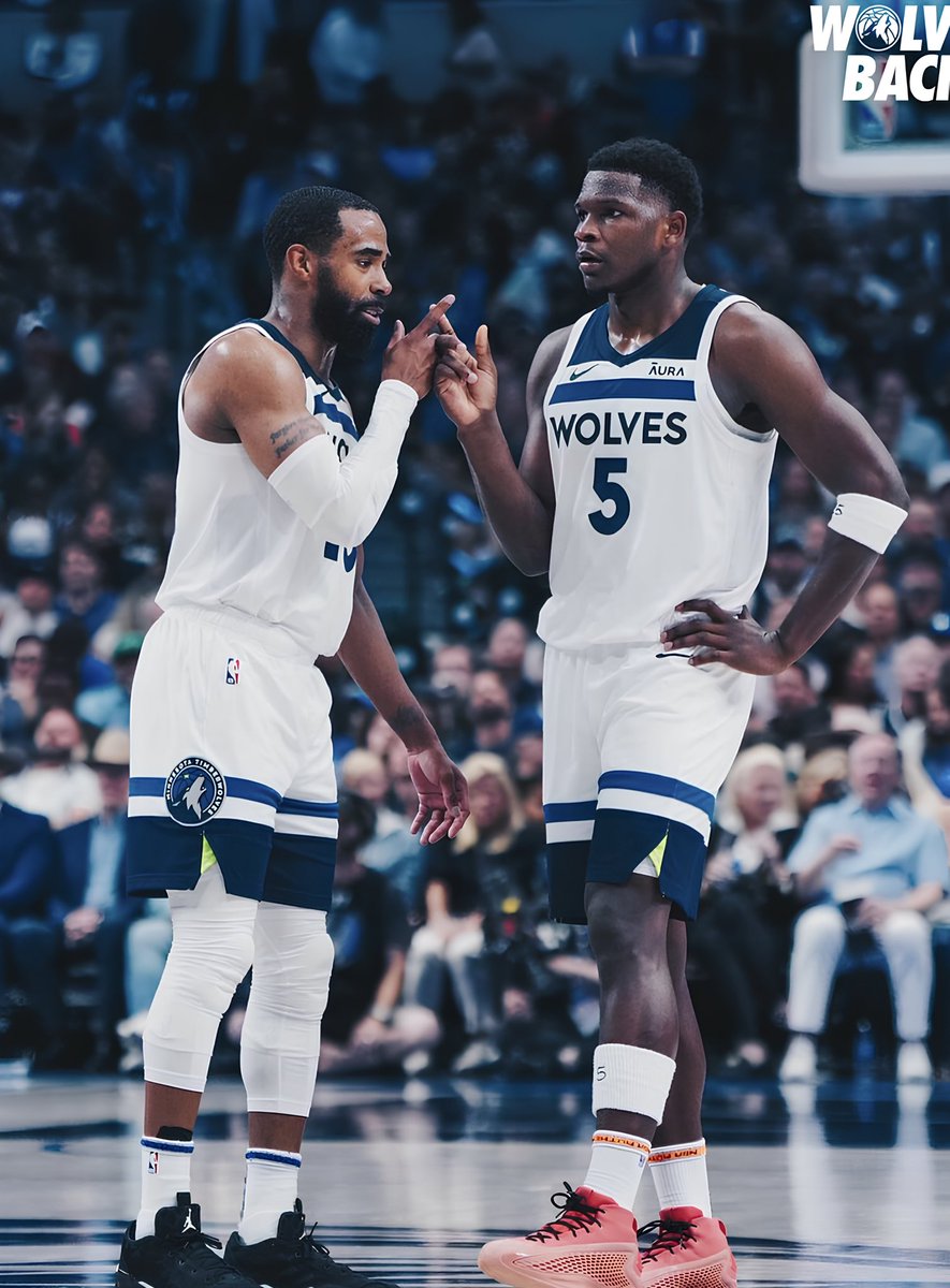 Wolves Fans: 👇🏻

I have two FREE tickets to Game 5 tomorrow night.

I’ve partnered with @Autograph to give them away.

How to Enter:

1. Like/Reply to this Tweet
2. I’ll DM you link to enter

Ends tomorrow morning!!

Wolves in 7 👀