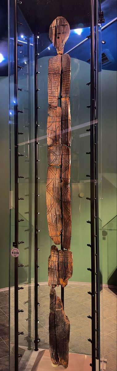 тот факт что в Екатеринбурге в обычном городском музее стоит ебучий деревянный идол старше ДВЕНАДЦАТИ ТЫСЯЧ ЛЕТ и всем похуй, большая часть страны даже не слышала