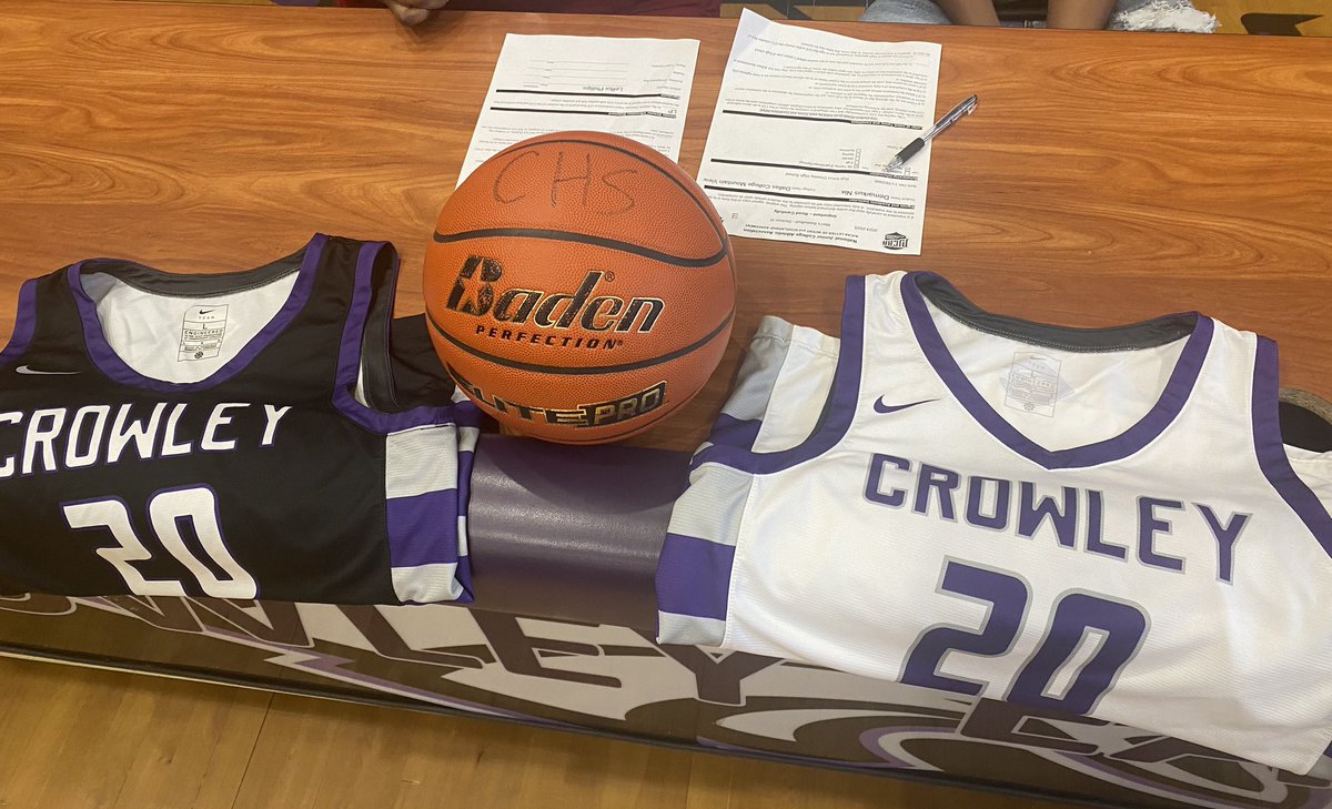 Crowley High School Men’s Basketball (@crowleybball) on Twitter photo Congratulations to our own DeMarkus Nix on officially signing to Mountainview College! We are excited for you <a href="/no1imitdrip/">Demarkus nix</a>!
#ComeFlyWithUs Congratulations to our own DeMarkus Nix on officially signing to Mountainview College! We are excited for you <a href="/no1imitdrip/">Demarkus nix</a>!
#ComeFlyWithUs