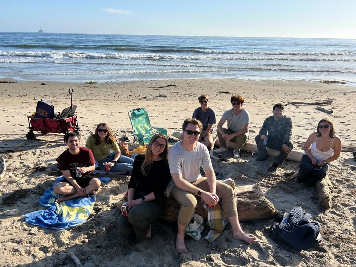 Greene_Lab's tweet photo. We had a beautiful evening at the beach yesterday, celebrating exciting news for many members of the lab. https://t.co/jHpg719U68
