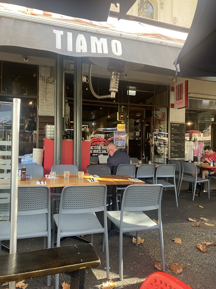 📍 Tiamo
このピザ、今までで一番美味しかった🍕ポルチーニにトリュフ。