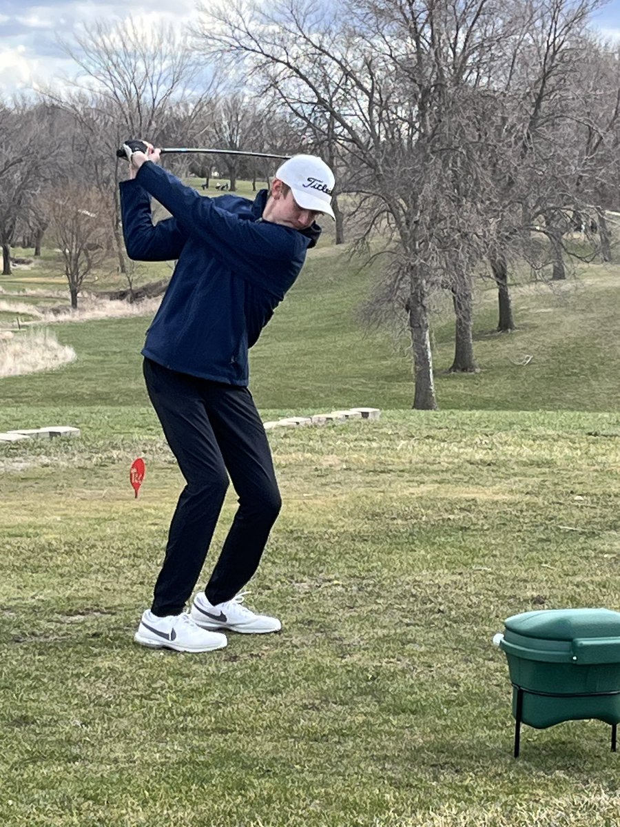 Congrats to Alex Munson on advancing to the State Golf Meet with a two day 36 hole score of 155.