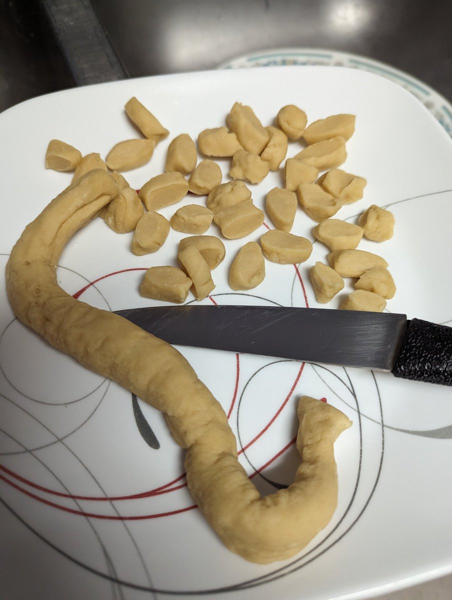 NotRayNarvaez's tweet image. I made more pesto but I was feeling lazy with the pasta so I just made gnocchi with it