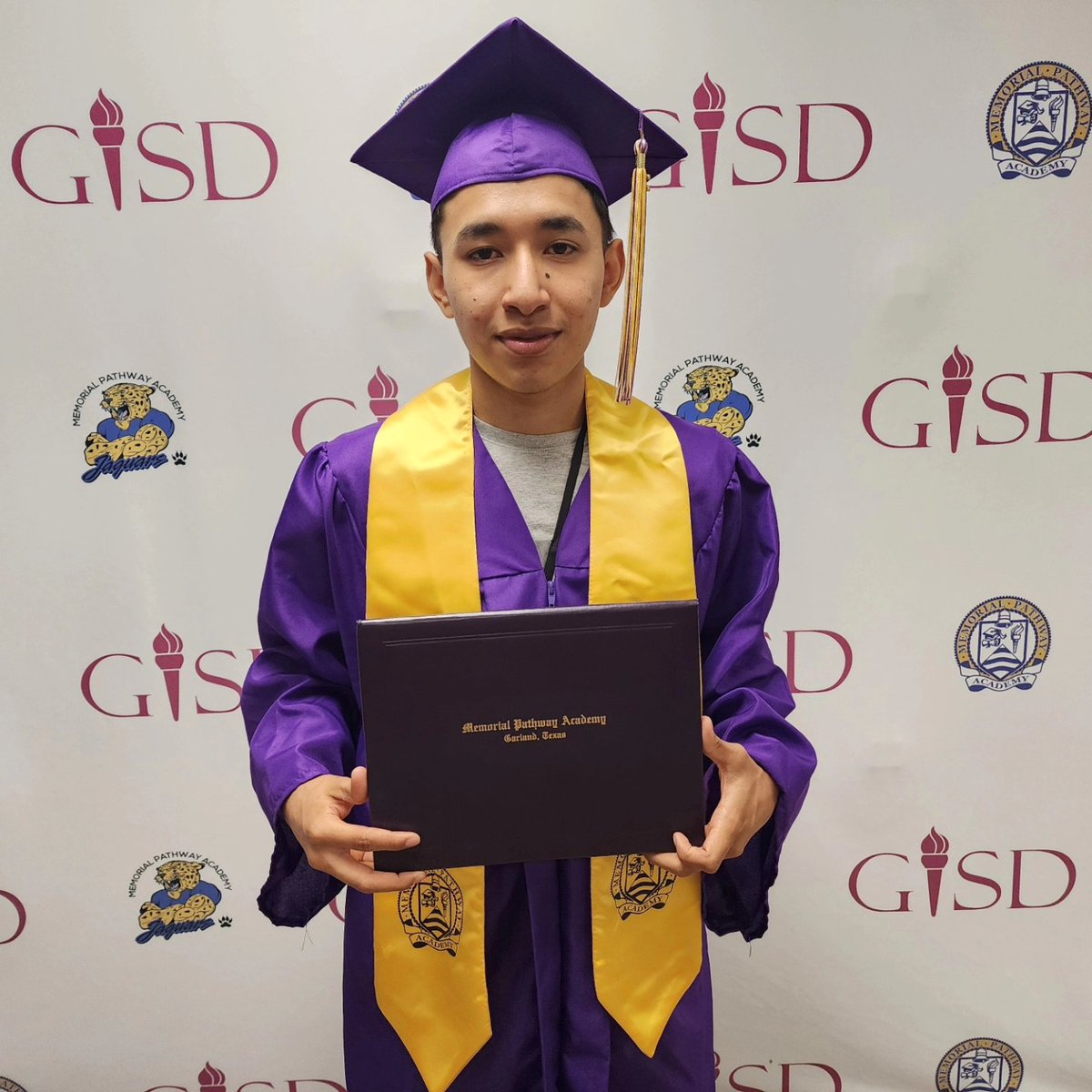 #MPAJAGS 
presents our proud graduate, Diego Colmenero. We are so proud of you. Keep being a role model in your community, your family & at MPA #LIVEYOURDREAMS #GRADUATE